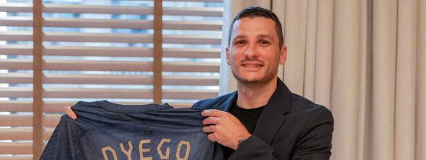 من هو اللاعب دييغو زوفو ويكيبيديا ديانته، زوجته عمره