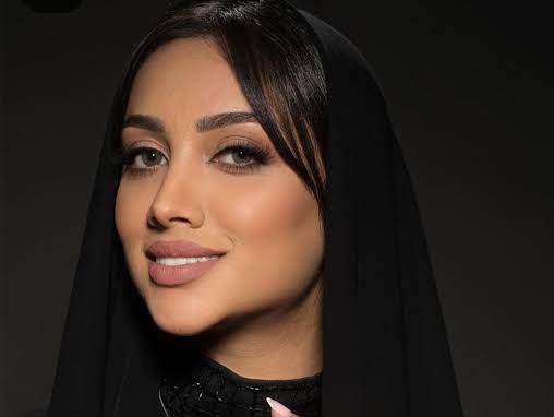 من هي نجلاء البلوشي ويكيبيديا عمرها، مواليد، ديانتها، السيرة الذاتية